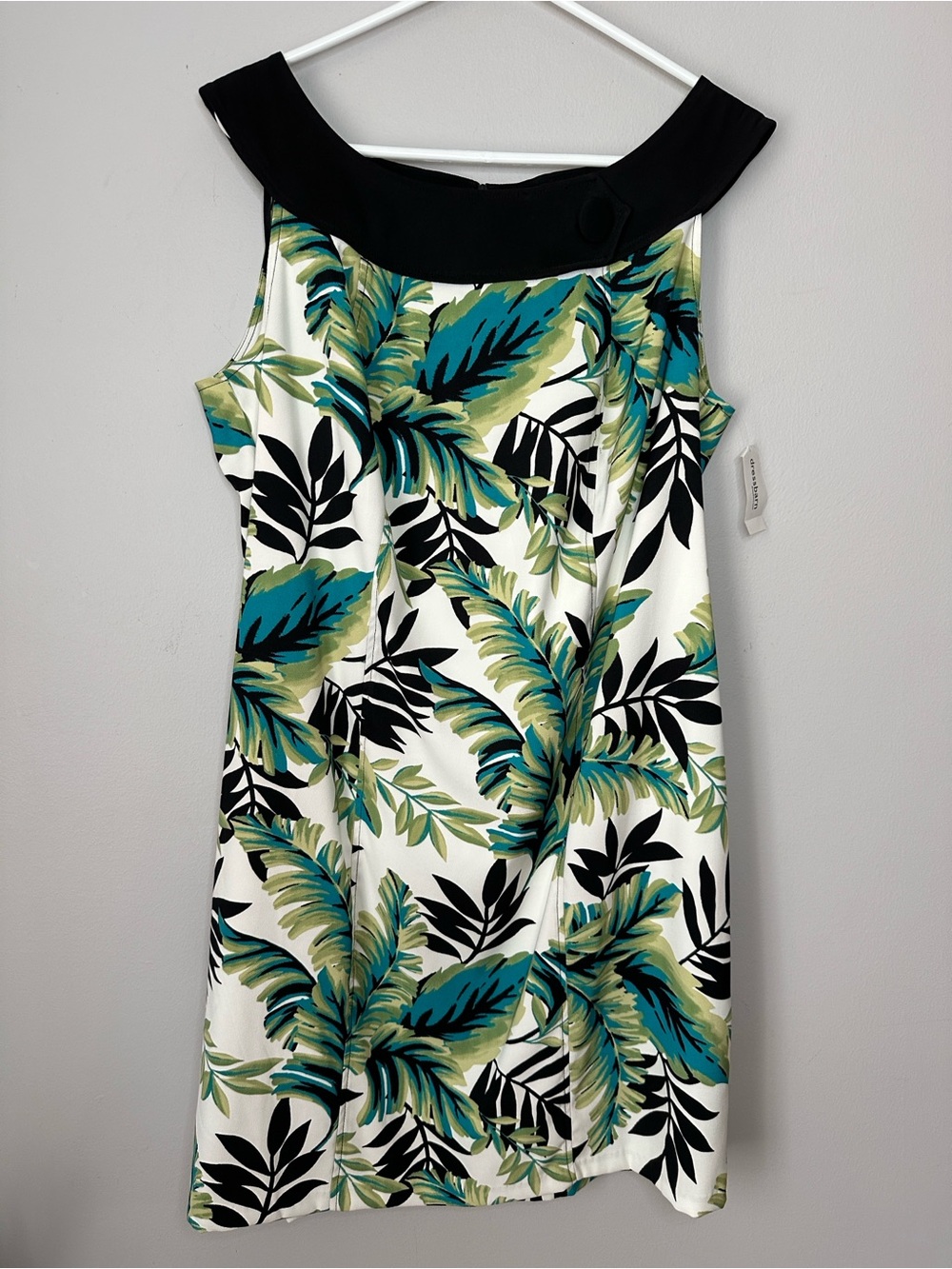 Sleeveless Tropical Leaf Print Dress with Black Collar size 16W NWT